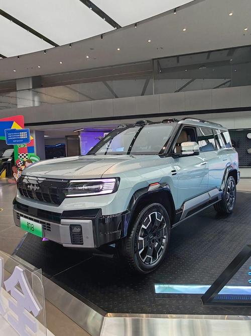 深圳255比亚迪方程豹硬派越野的爆款，英菲尼迪35周年与你共成长